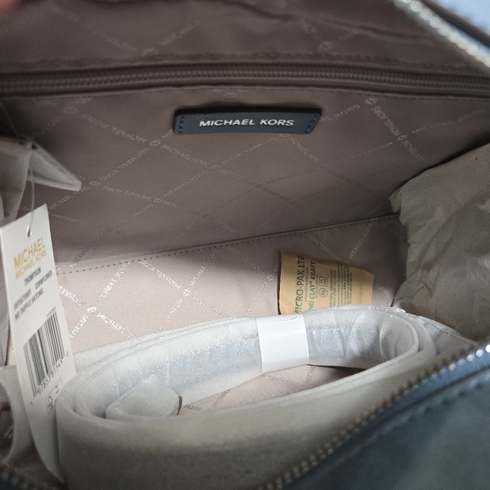 Michael Kors Thompson Cornflower MD Duffle Satchel Purse - Picture 15 of 16